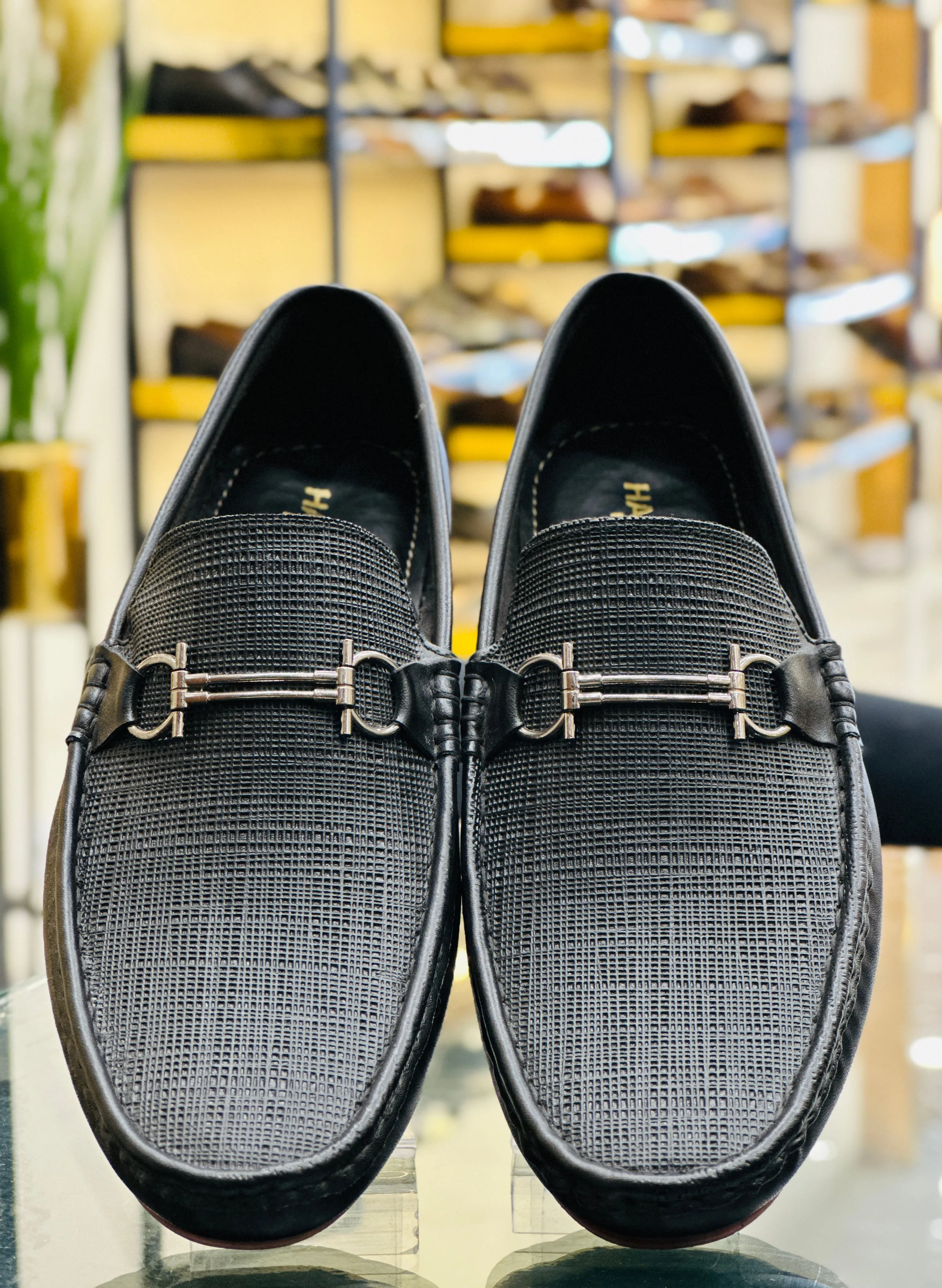 TEXTURED BLACK LOAFERS