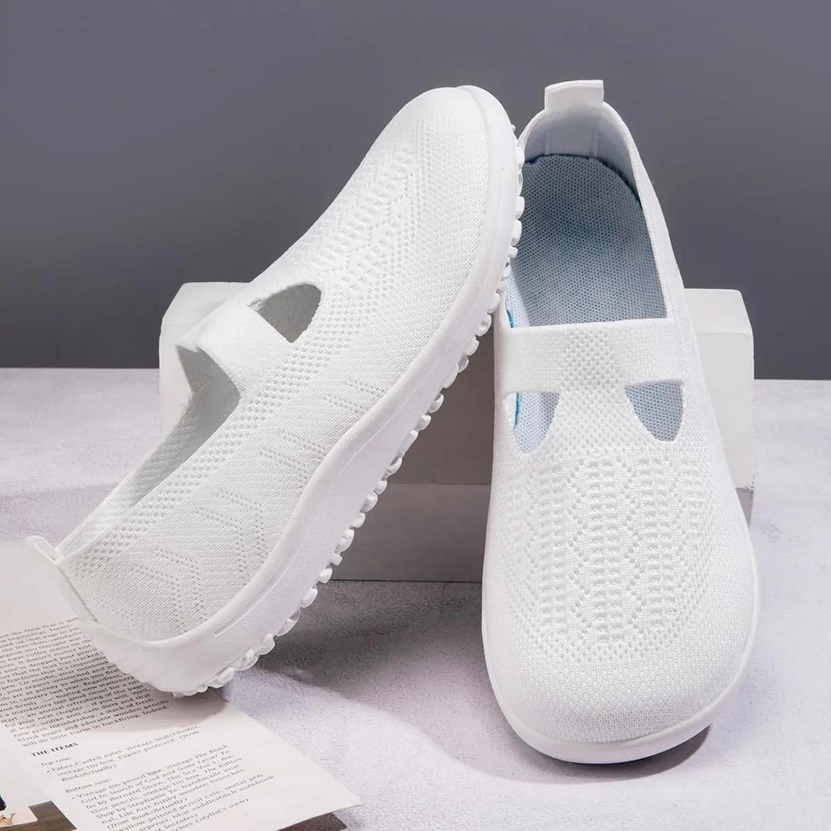 Women's Barefoot Shoes Slip on Zero Drop Workout Shoes Minimalist Walking Sneakers Lightweight Comfortable Footwear